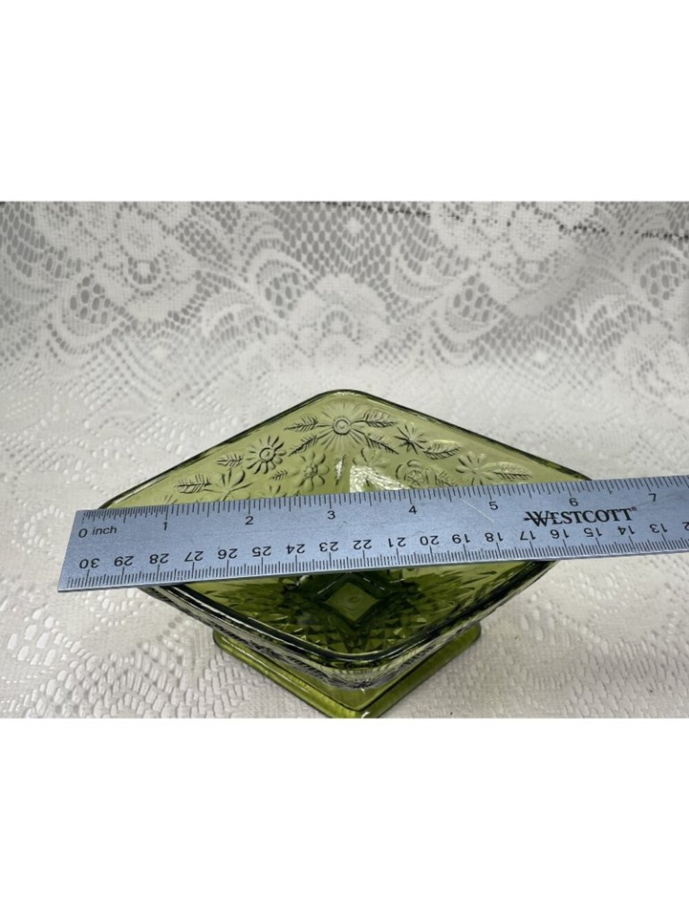 Vintage Green Indiana Glass Daisy Floral Candy Dish, Diamond Shaped Dish - Picture 11 of 14